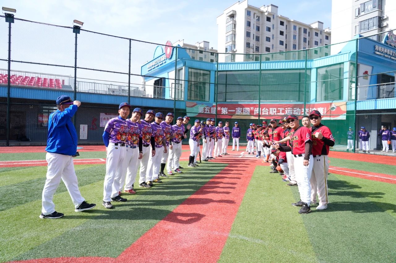 罗伯逊：萨拉赫是队史最佳之一，希望能继续与他并肩作战